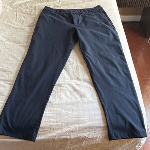 lululemon athletica Men's Dark Navy Stretch Chinos